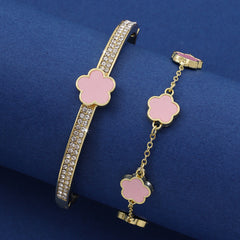 Mother's Day Gift Blossom Ensemble: Women's Five Leaf-Petal Bracelet Set