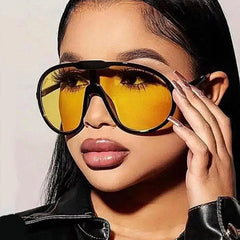 Skyline Sophistication: Aviator Elegant Fashion Fusion Sunglasses