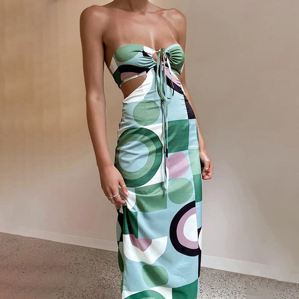 Maximize Your Style: Embrace Color Blocking with Our Backless Slim Maxi Dress