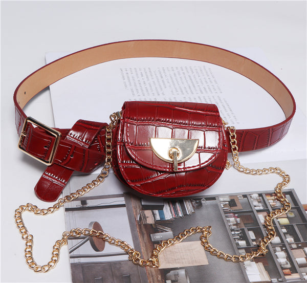 Chic Link Belt Pouch Bag