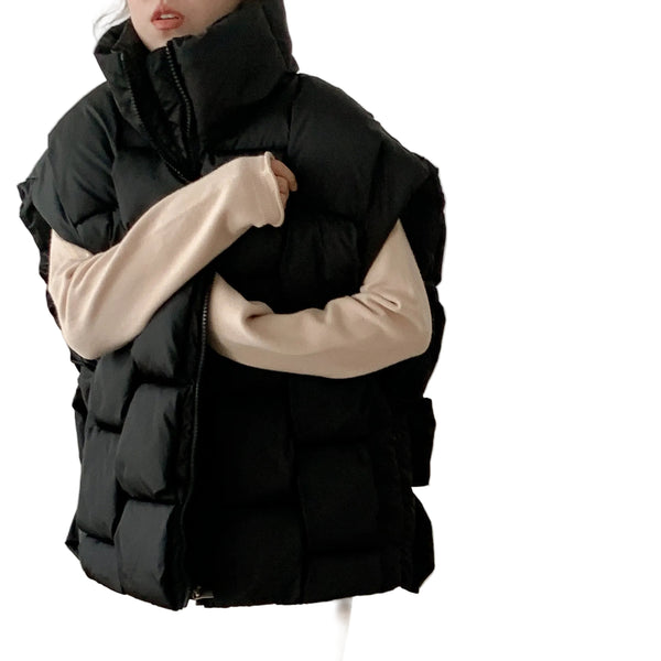 Black Women’s Down-Fill Cropped Vest  Packable Quilted Puffer Vest