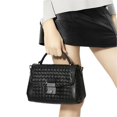 Black Women's Elegant Woven Handbag for Women Stylish, Versatile Bag for Any Occasion